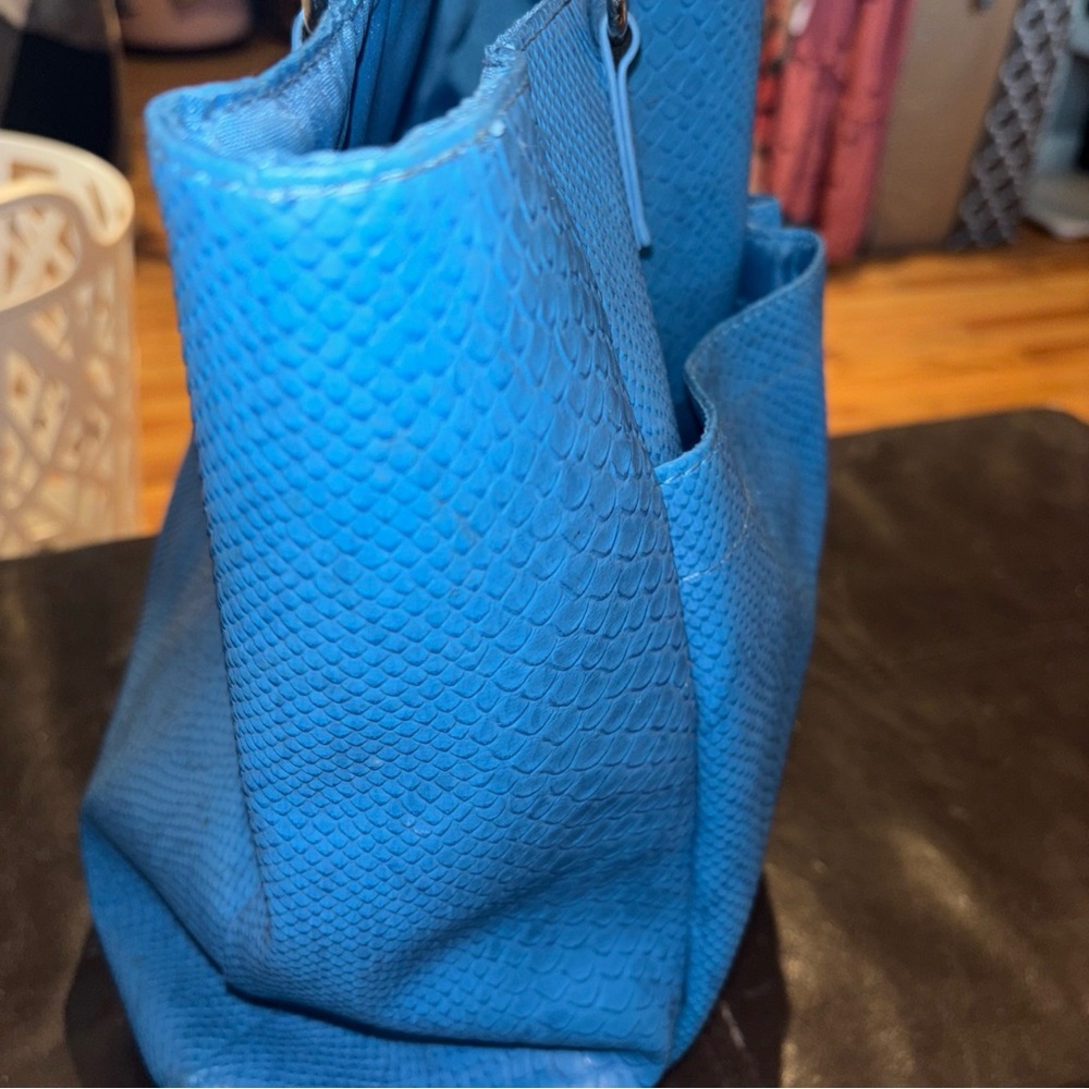 Neiman Marcus Vibrant Blue Textured Tote - Picture 6 of 8